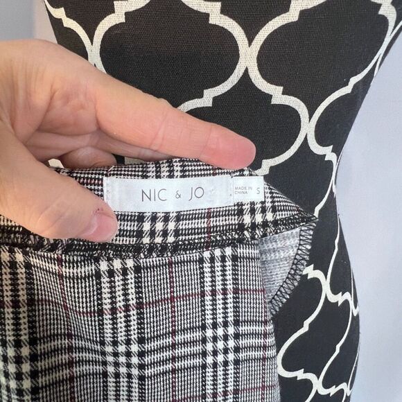 Nic & Jo Black & White Plaid Tie Side Wrap Bodycon Dress Button Detail Sz Small - Picture 8 of 11